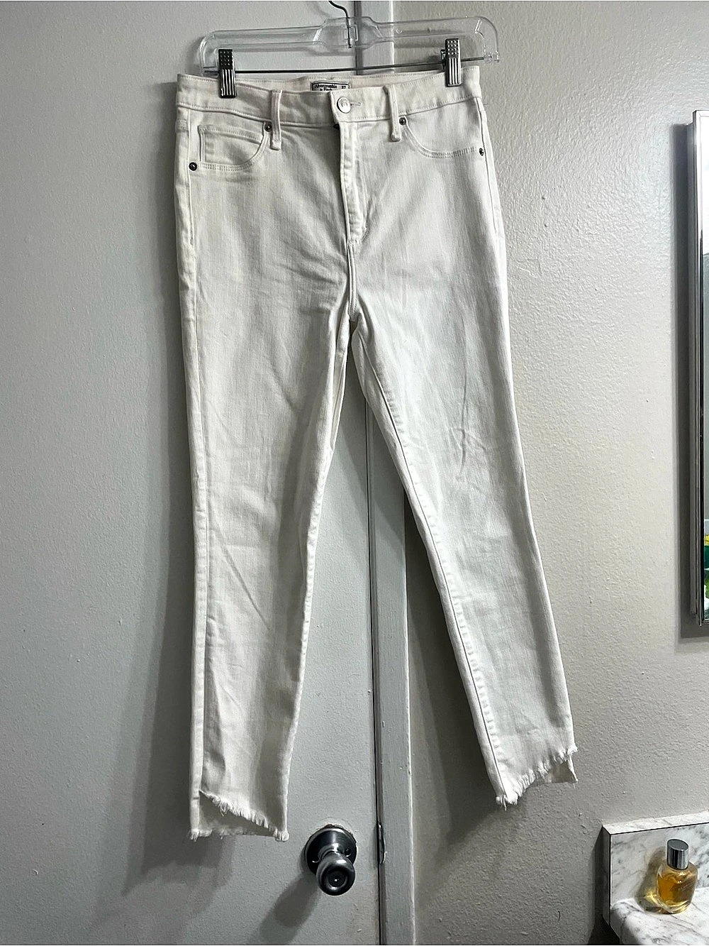 Abercrombie & Fitch Simone High Rise Ankle White High Rise Ankle Jeans Waist 27